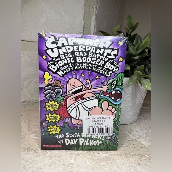 Captain Underpants paperback bundle of 7 books New - Picture 1 of 5